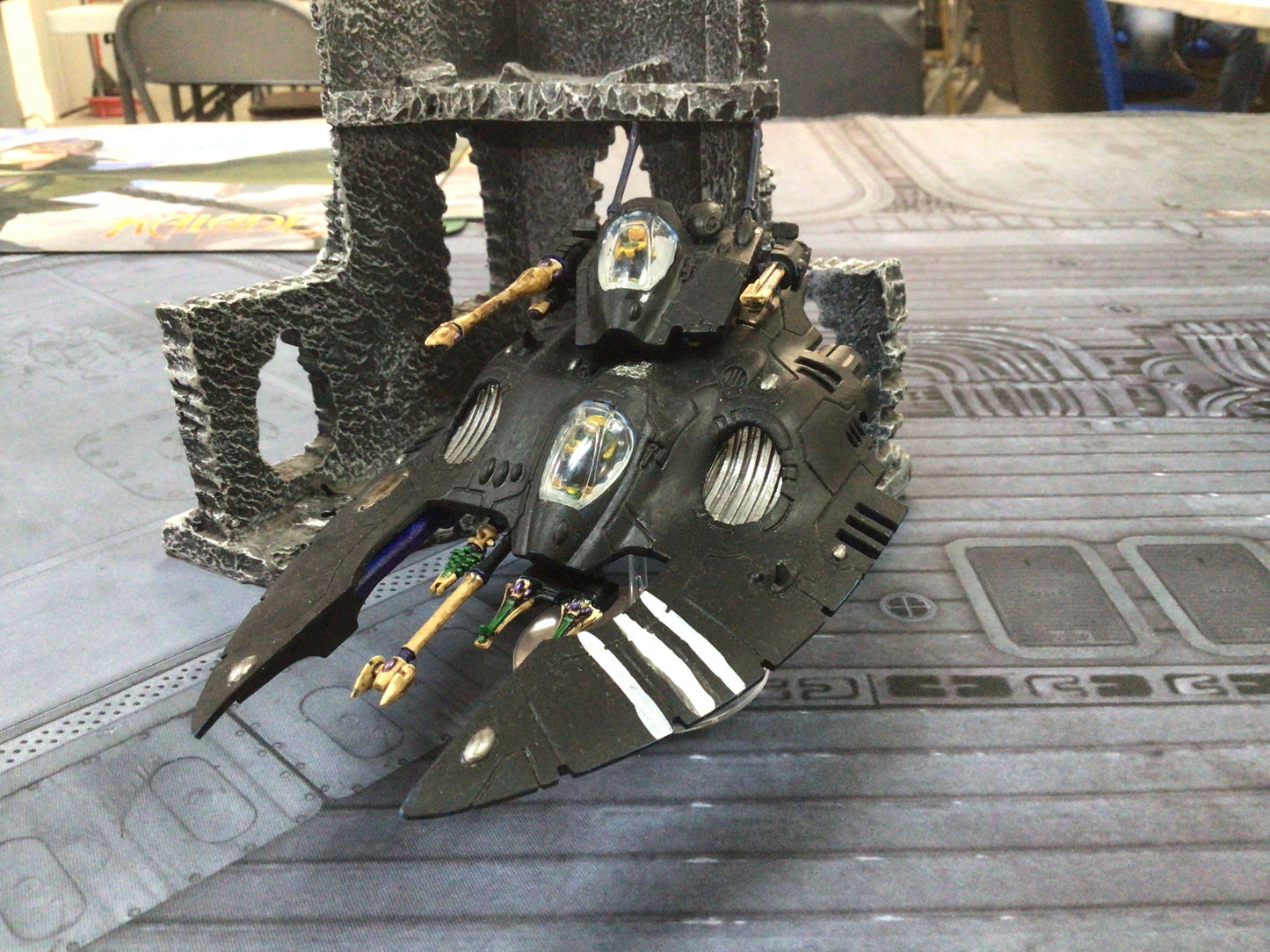 TSS0568 Aeldari Falcon