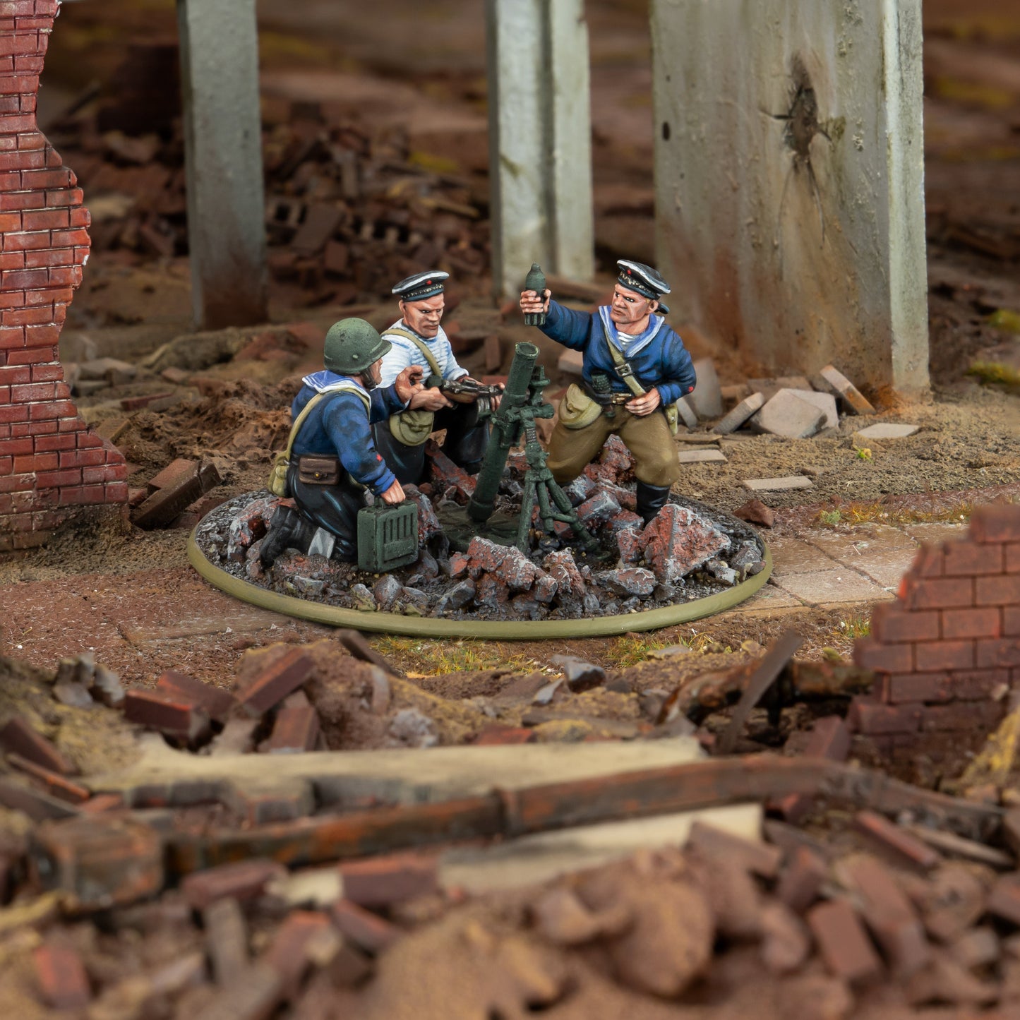 Soviet Naval Brigade medium mortar team