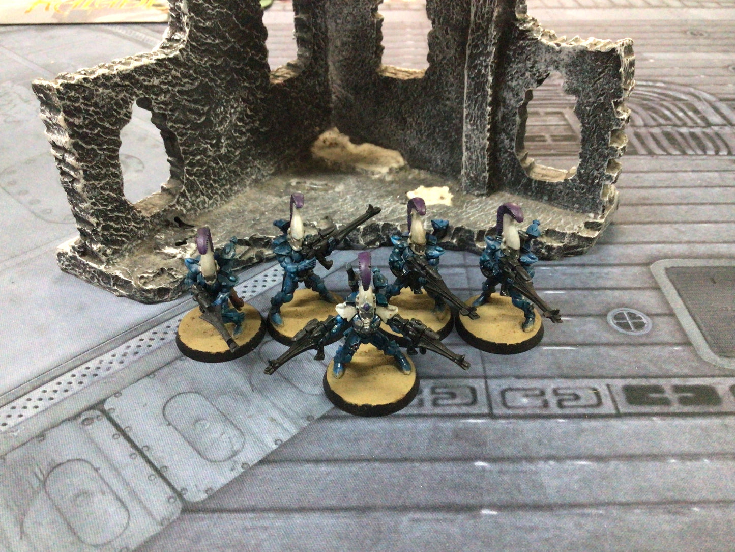 TSS0573 Aeldari Dire Avengers