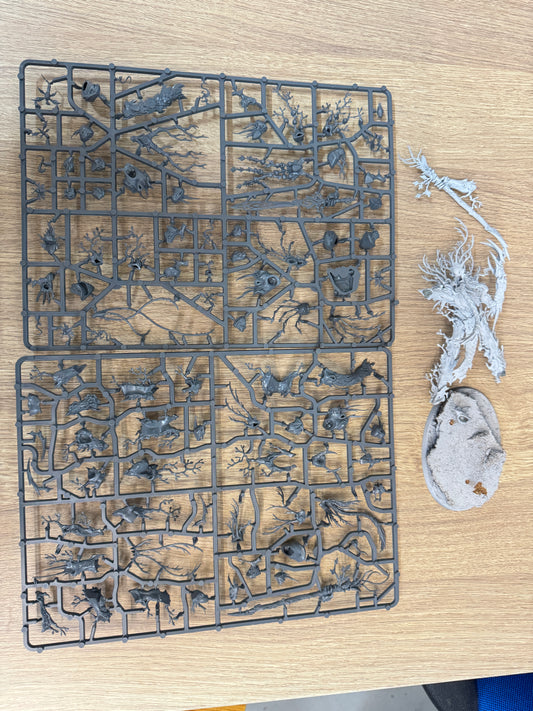 TSS0702 2x Tree Lord (1 sprue)