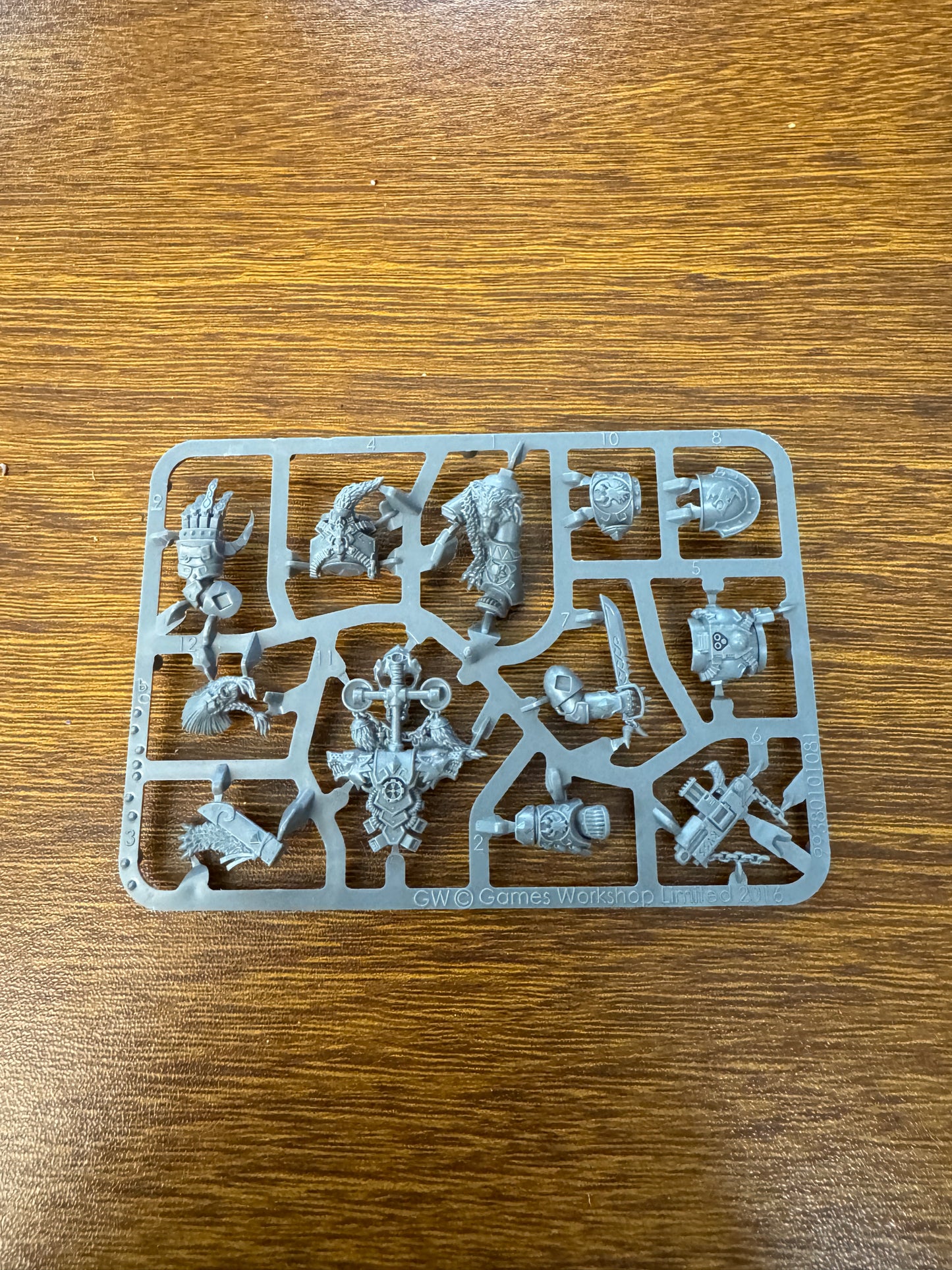 TSS0707 Space Wolf (sprue)