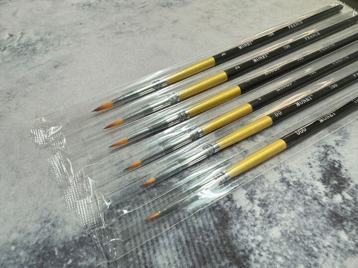 Monet brushes